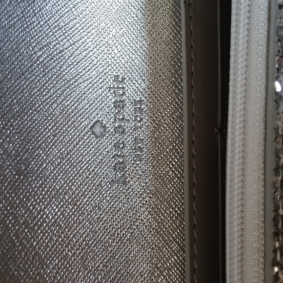 🆕️ 💎Kate Spade💎 - Jeweled Glitter "Tinsel" Medium Flap Phone Wristlet - Picture 11 of 14